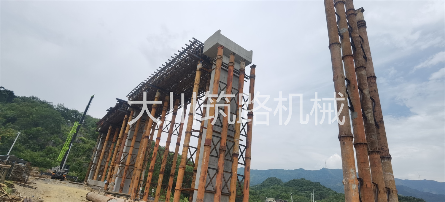 郴州大川筑路機(jī)械有限公司,湖南筑養(yǎng)路工程機(jī)械生產(chǎn)銷售,湖南筑養(yǎng)路工程鋼橋生產(chǎn)銷售 郴州大川筑路機(jī)械有限公司,湖南筑養(yǎng)路工程機(jī)械生產(chǎn)銷售,湖南筑養(yǎng)路工程鋼橋生產(chǎn)銷售